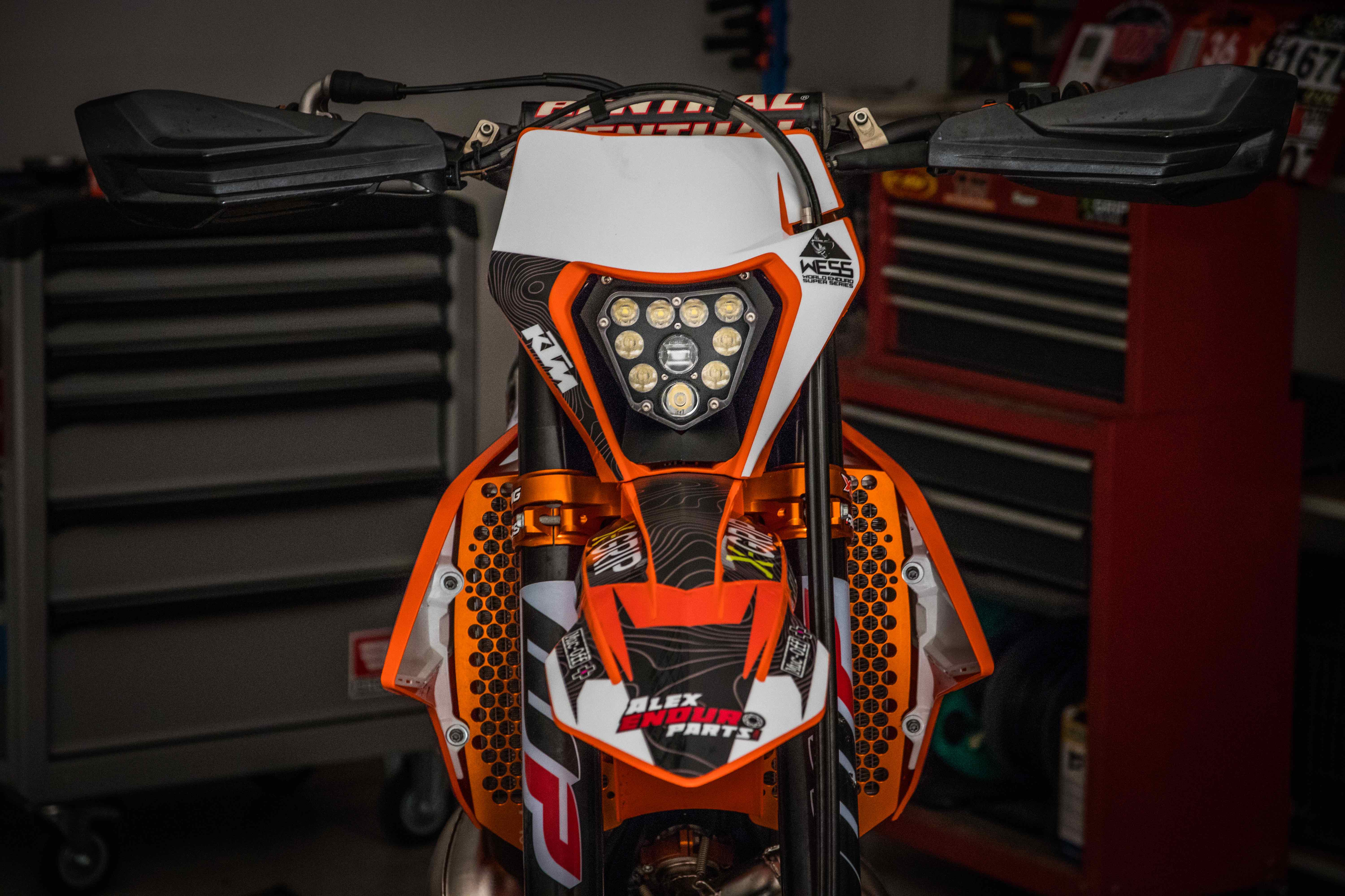 Faro delantero Odéli Performance